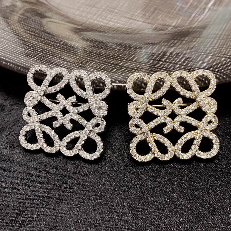 Loewe brooch 03lyx19