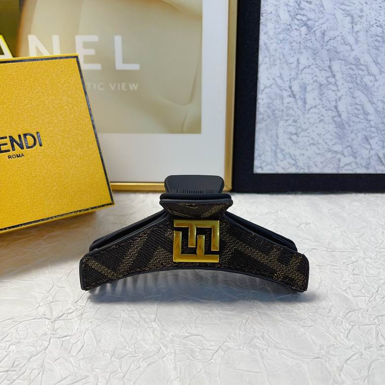 Fendi Hair Grab  Clip  0603