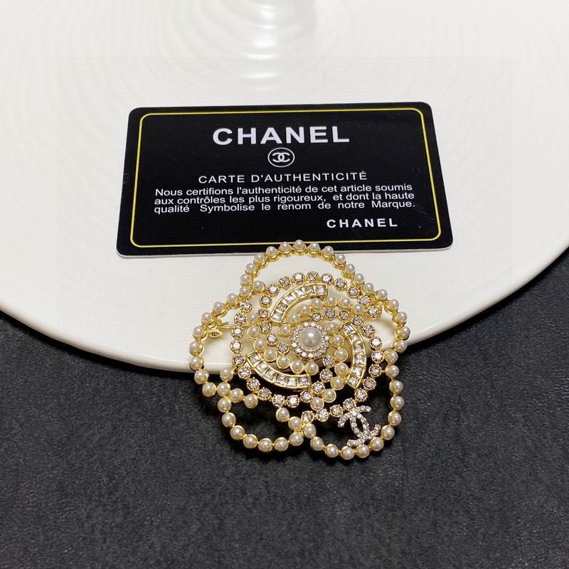 Chanel Brooch 1lyx37