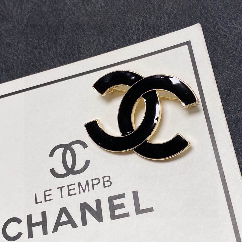 Chanel Brooch 1lyx66