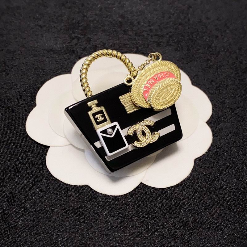 Chanel Brooch 1lyx72