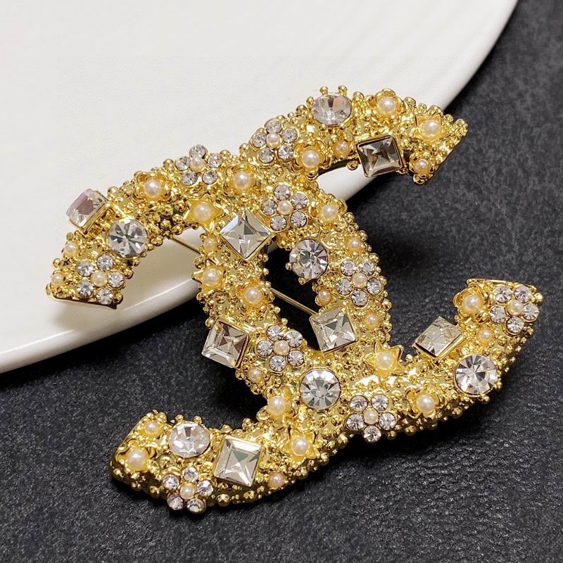 Chanel Brooch 1lyx75