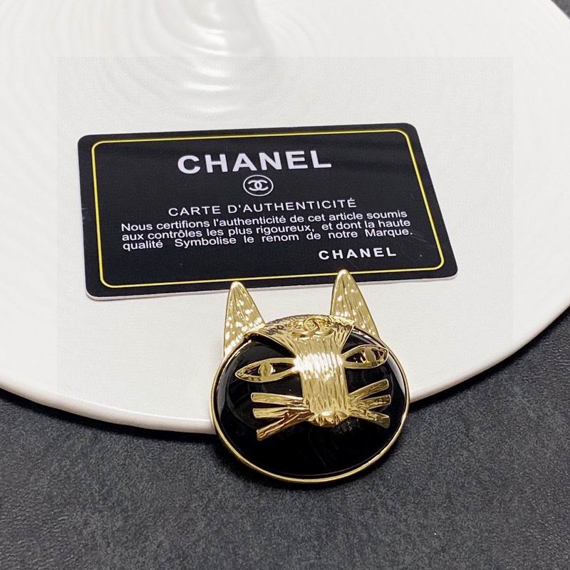 Chanel Brooch 1lyx83