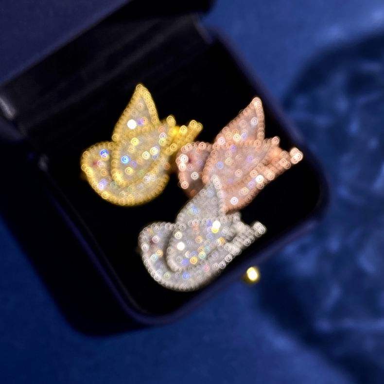 Van Cleef & Arpels brooch 121082