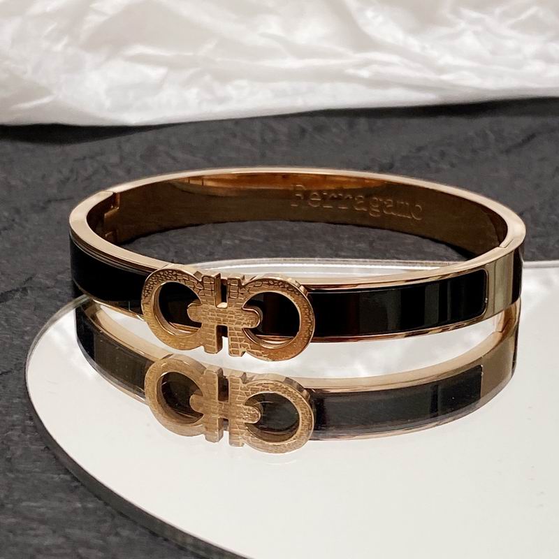 Ferragamo bracelet 0629