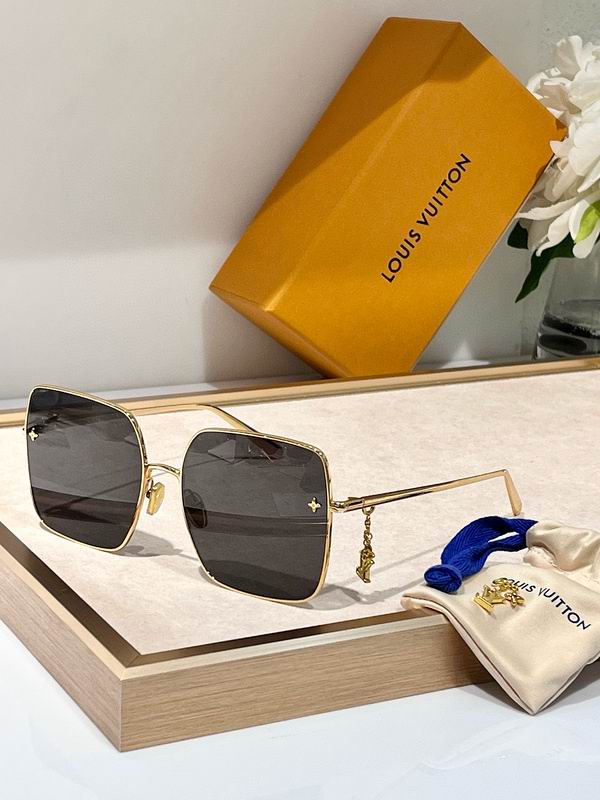 LV Glasses 1124