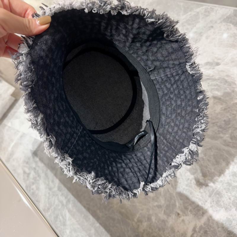 Balenciaga hat 010736