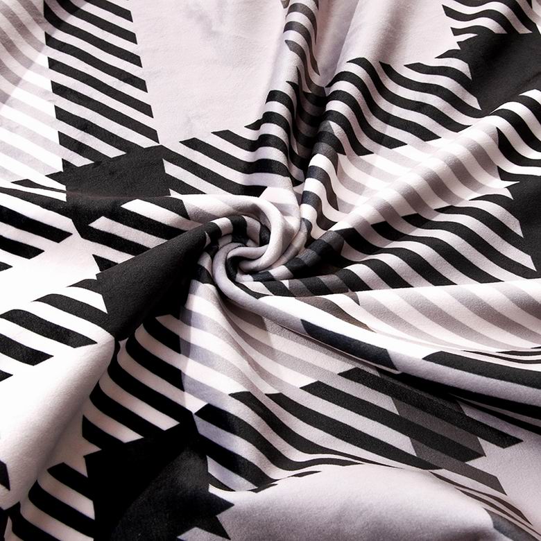 Burberry 1.5x1.5m 1.5x2.0m 2.0x2.3m 01