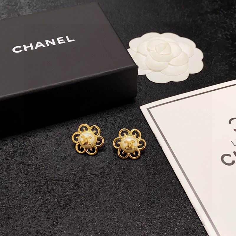 Chanel earing 1lyx3