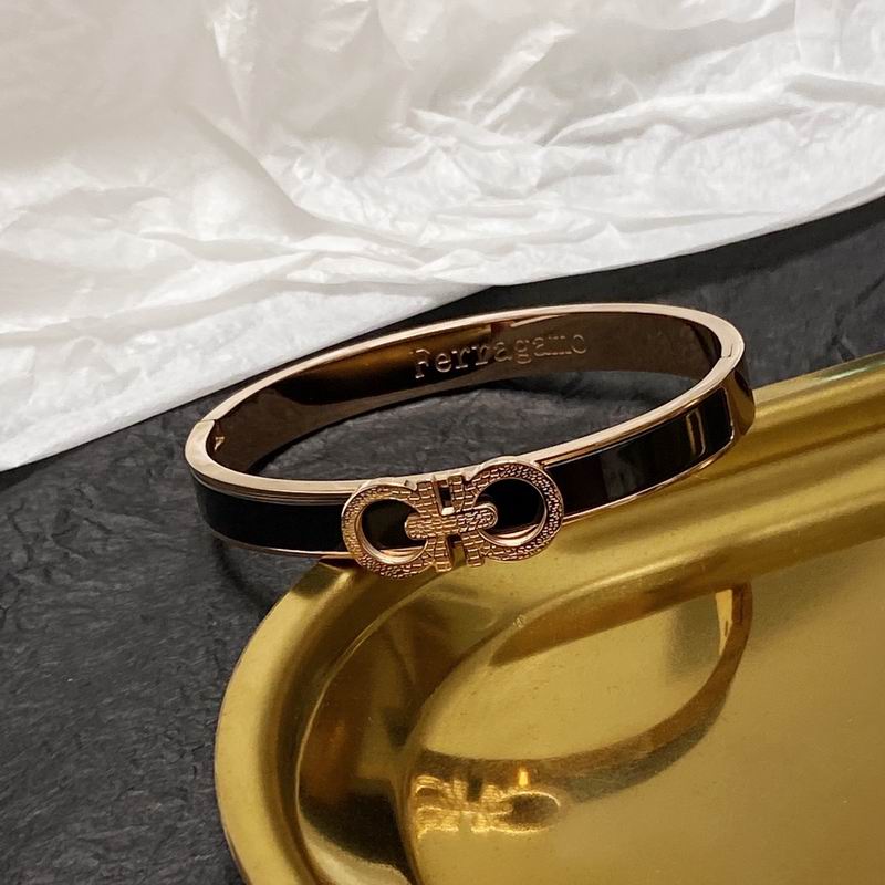 Ferragamo bracelet lyr1 0227