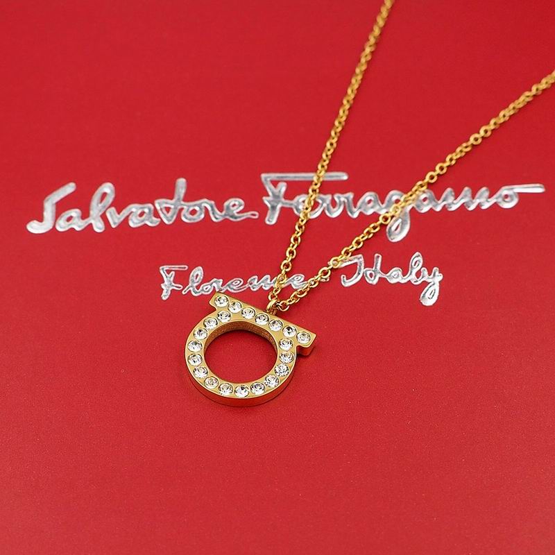 Ferragamo necklace 11lyr1