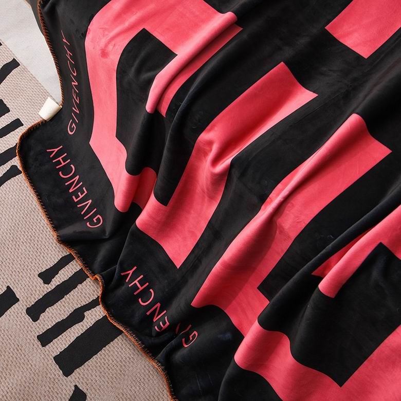 Givenchy 1.5x1.5m 1.5x2.0m 2.0x2.3m 03