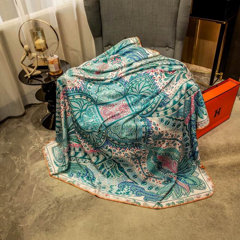 Hermes 1.5x1.5m 1.5x2.0m 2.0x2.3m 51