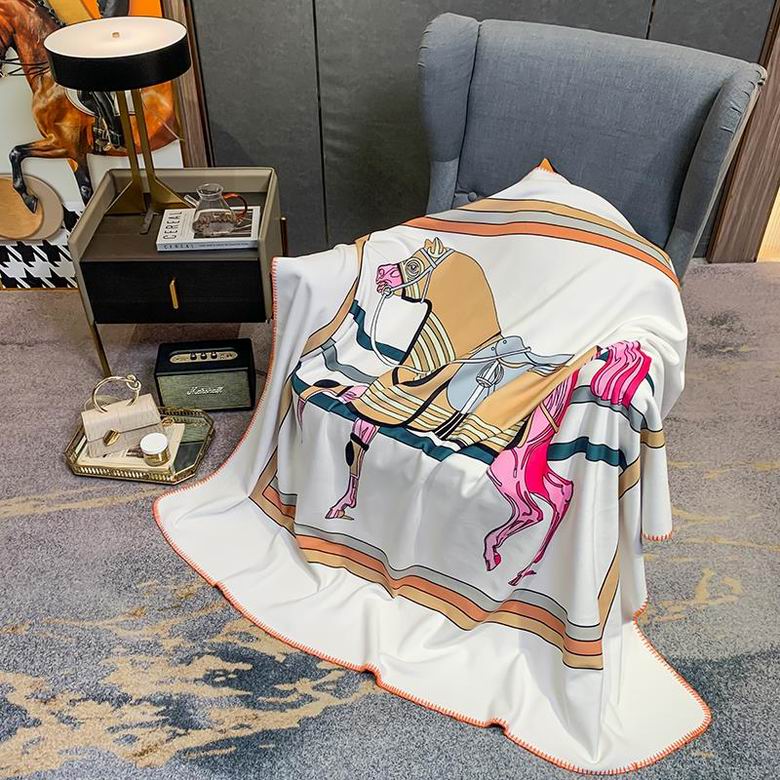 Hermes 1.5x1.5m 1.5x2.0m 2.0x2.3m 45