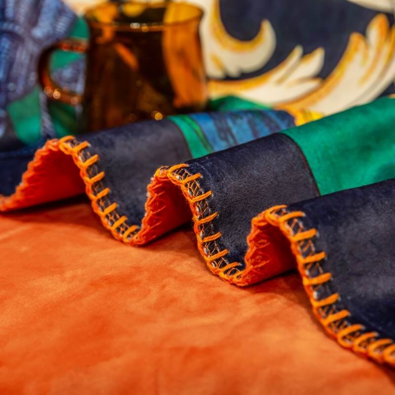 Hermes 1.5x1.5m 1.5x2.0m 2.0x2.3m 49