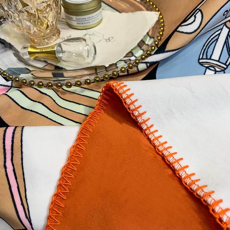 Hermes 1.5x1.5m 1.5x2.0m 2.0x2.3m 45