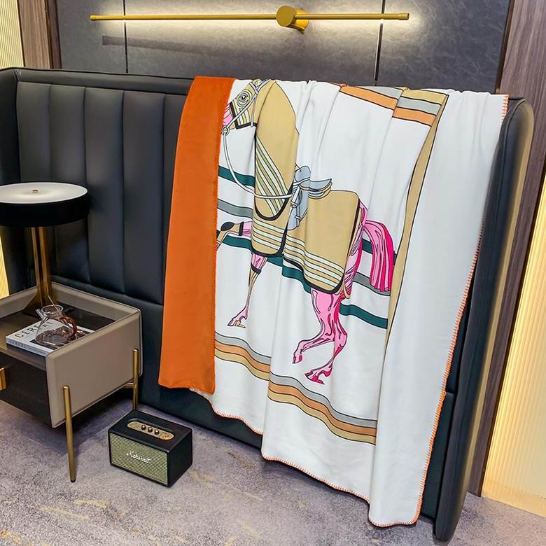 Hermes 1.5x1.5m 1.5x2.0m 2.0x2.3m 45