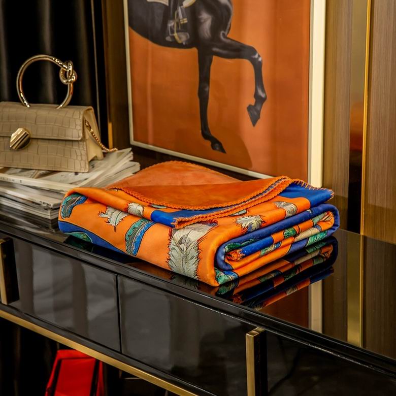 Hermes 1.5x1.5m 1.5x2.0m 2.0x2.3m 47