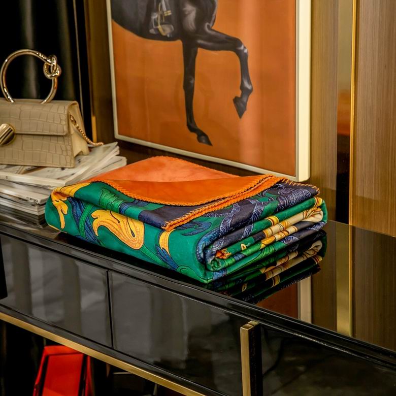 Hermes 1.5x1.5m 1.5x2.0m 2.0x2.3m 49