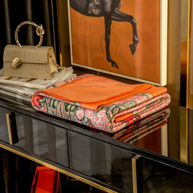 Hermes 1.5x1.5m 1.5x2.0m 2.0x2.3m 52