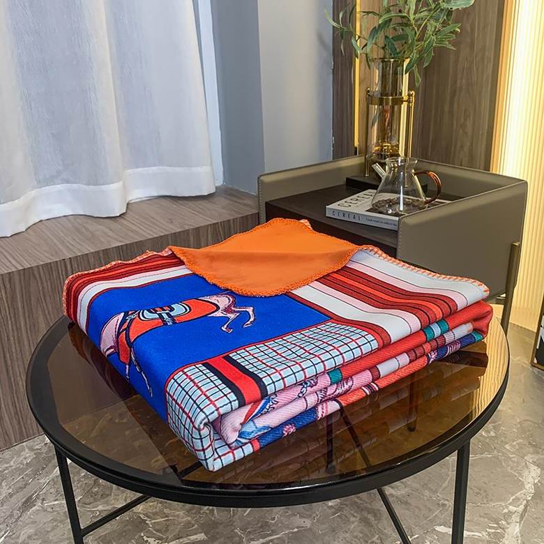 Hermes 1.5x1.5m 1.5x2.0m 2.0x2.3m 40