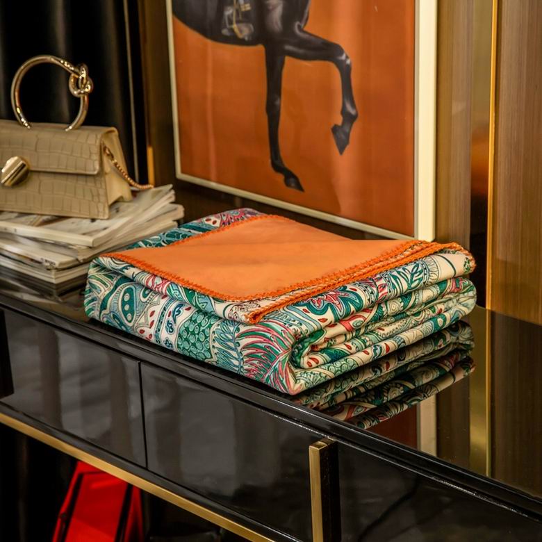 Hermes 1.5x1.5m 1.5x2.0m 2.0x2.3m 51