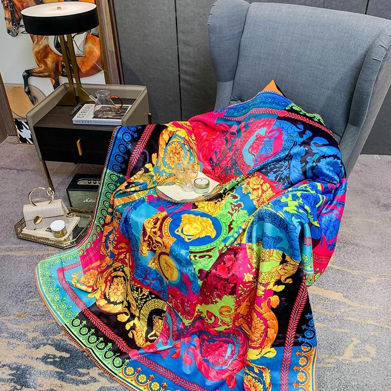 Versace 1.5x1.5m 1.5x2.0m 2.0x2.3m 34