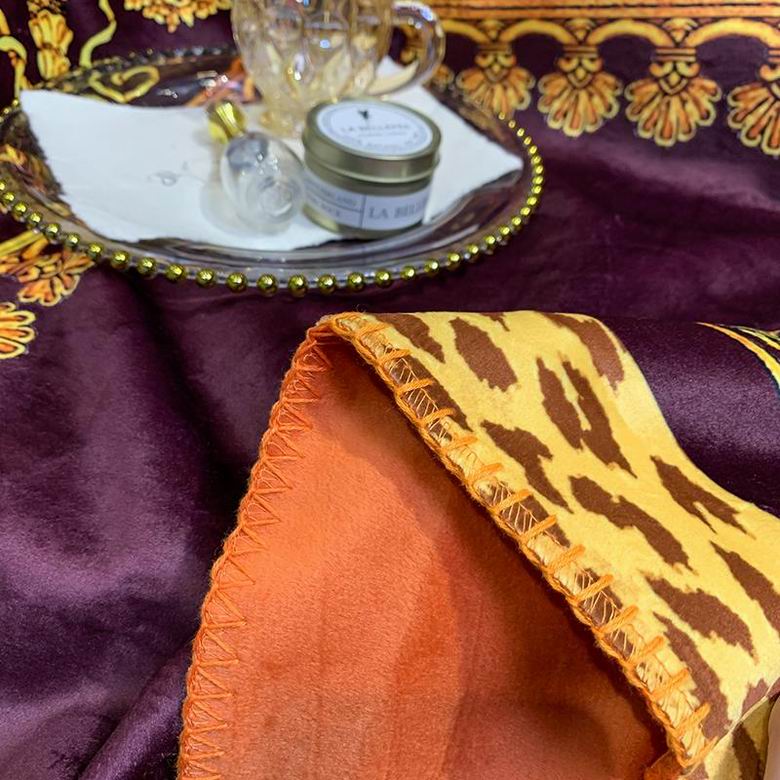 Versace 1.5x1.5m 1.5x2.0m 2.0x2.3m 31