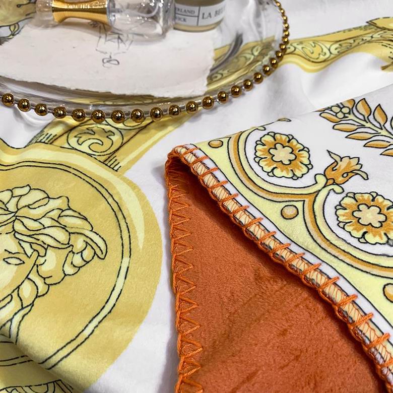 Versace 1.5x1.5m 1.5x2.0m 2.0x2.3m 30