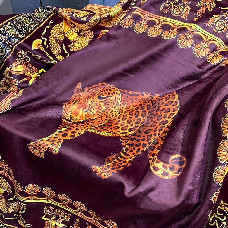 Versace 1.5x1.5m 1.5x2.0m 2.0x2.3m 31