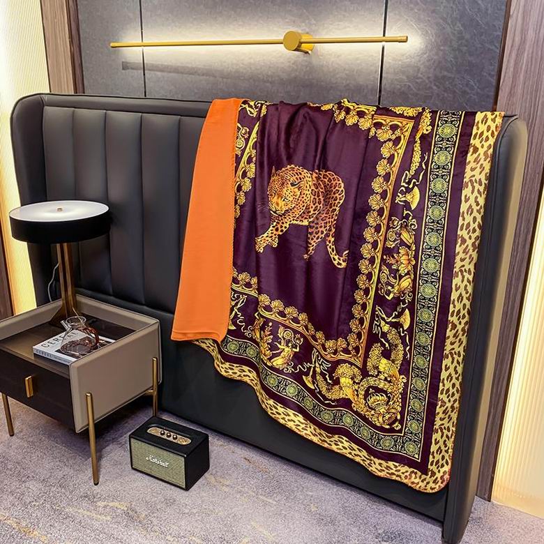 Versace 1.5x1.5m 1.5x2.0m 2.0x2.3m 31