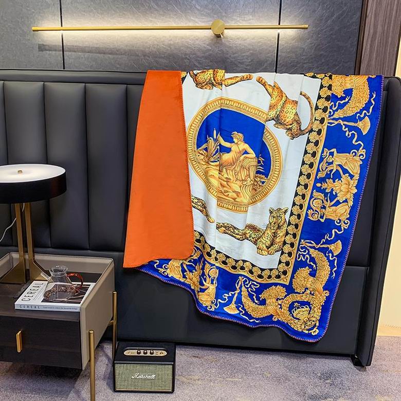 Versace 1.5x1.5m 1.5x2.0m 2.0x2.3m 33