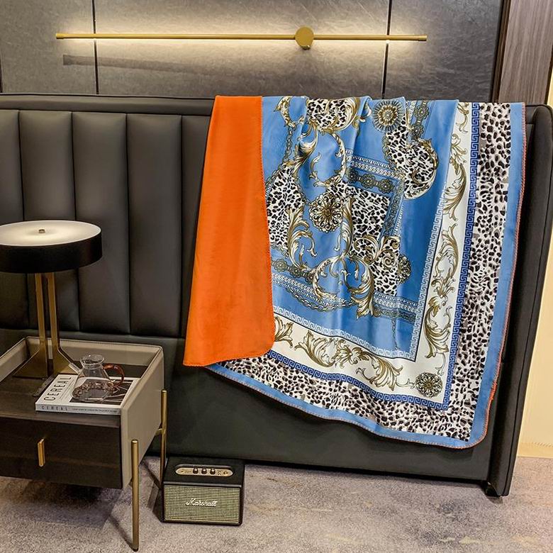 Versace 1.5x1.5m 1.5x2.0m 2.0x2.3m 35