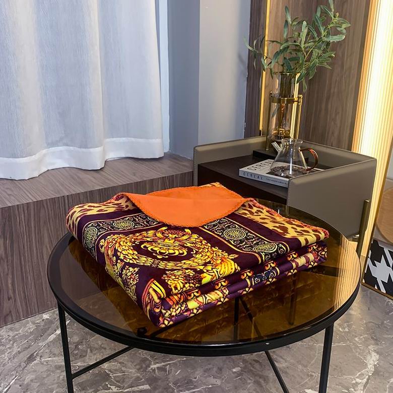 Versace 1.5x1.5m 1.5x2.0m 2.0x2.3m 31