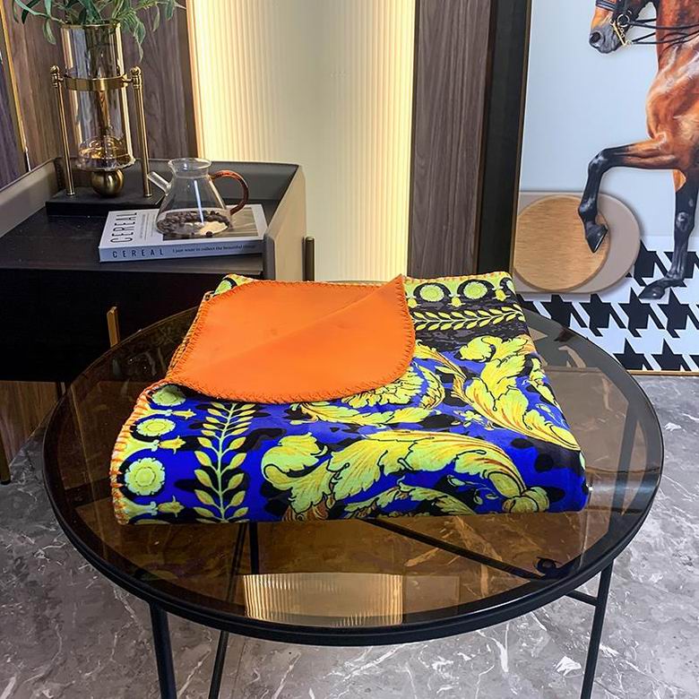 Versace 1.5x1.5m 1.5x2.0m 2.0x2.3m 32