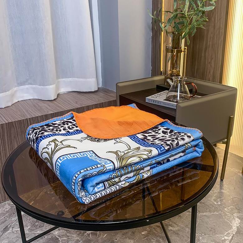 Versace 1.5x1.5m 1.5x2.0m 2.0x2.3m 35