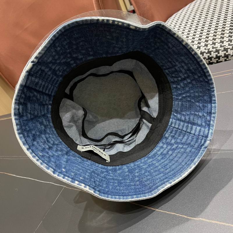 Balenciaga hat 061801