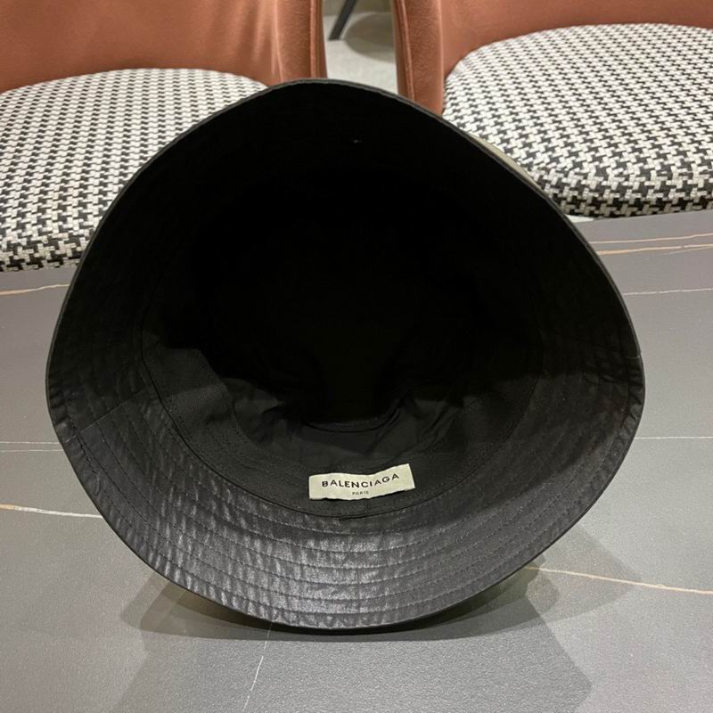 Balenciaga hat 062401