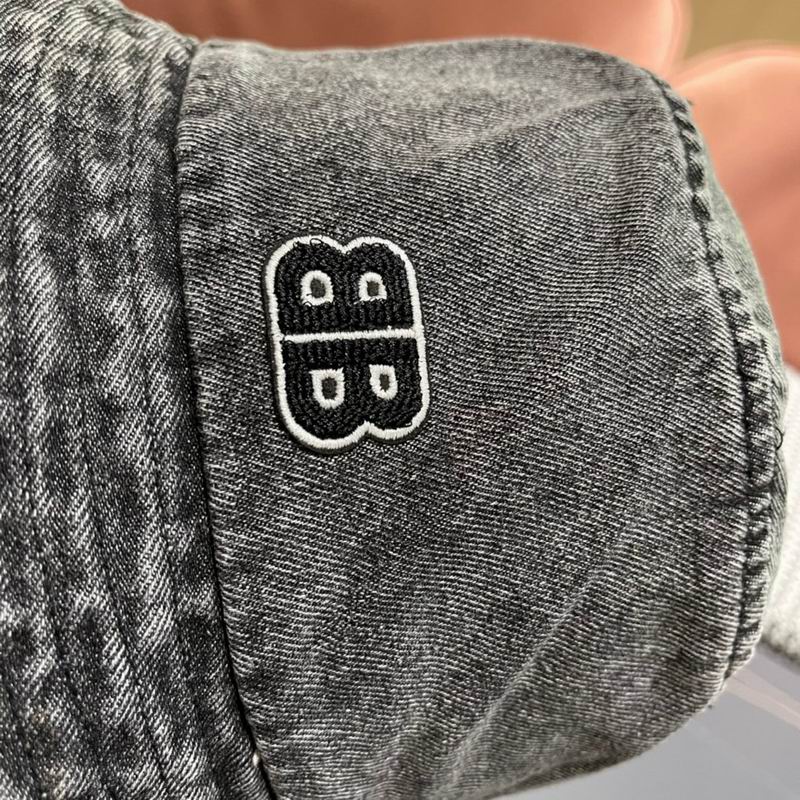 Balenciaga hat 061801