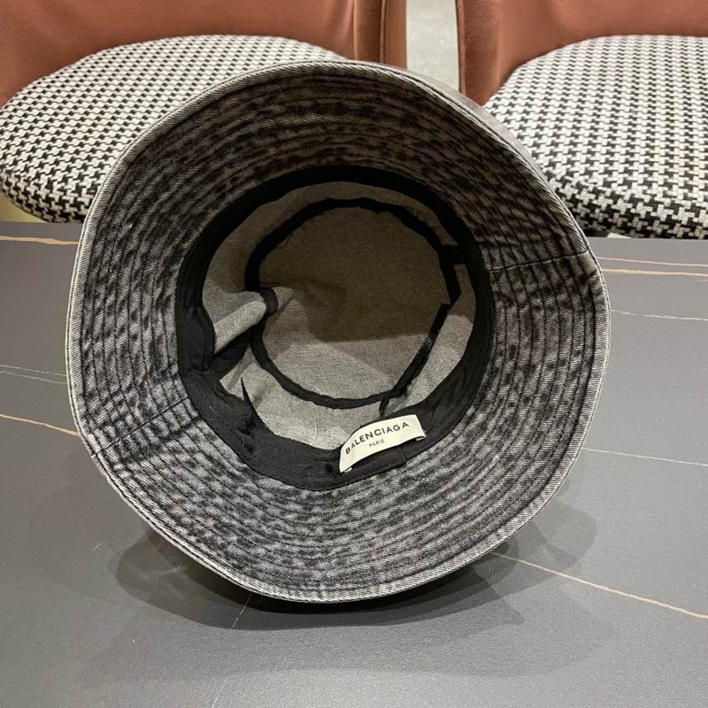 Balenciaga hat 061801