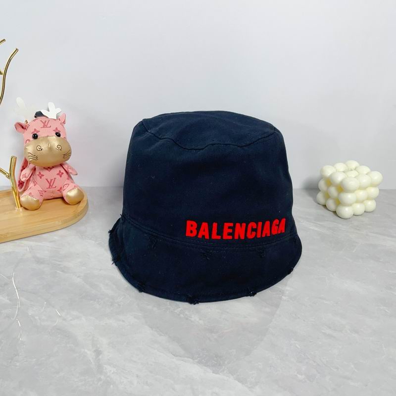 Balenciaga hat dx10